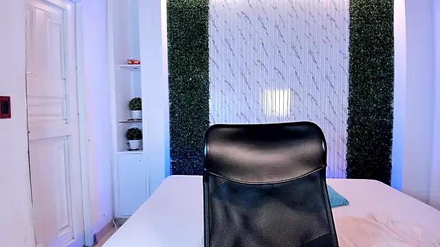 AidaJones online show from February 27, 2026, 11:43 am