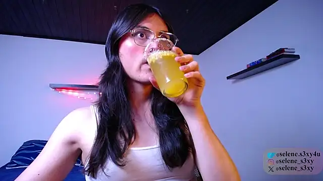 selene s3x online show from September 29, 2025, 10:48 pm