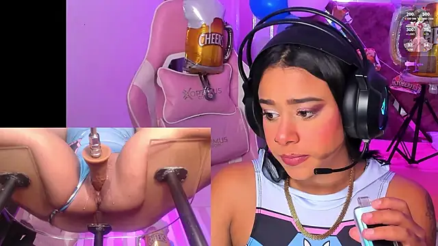 Snapshot of Gina_Kurt chatting on September 30, 2025, 3:45 am Gina Kurt online show from September 30, 2025, 3:45 am