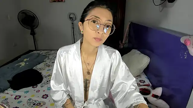 Anais lux online show from March 13, 2026, 11:43 pm