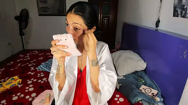 Snapshot of Anais_lux chatting on July 11, 2026, 11:27 pm Anais lux online show from July 11, 2026, 11:27 pm