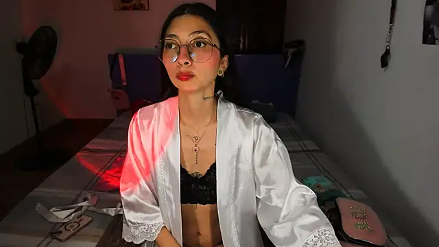 Snapshot of Anais_lux chatting on May 30, 2026, 11:54 pm Anais lux online show from May 30, 2026, 11:54 pm