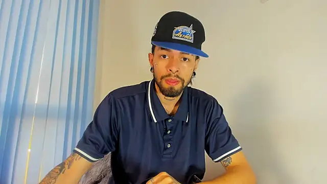 Theferxxo 12 online show from November 4, 2025, 10:02 pm