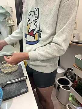 Snapshot of qaz23257 chatting on March 4, 2026, 6:10 am qaz23257 online show from March 4, 2026, 6:10 am