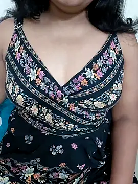 Snapshot of Aavya_007 chatting on November 12, 2025, 5:39 pm Aavya 007 online show from November 12, 2025, 5:39 pm