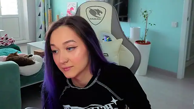 Im suka online show from April 22, 2026, 3:13 am