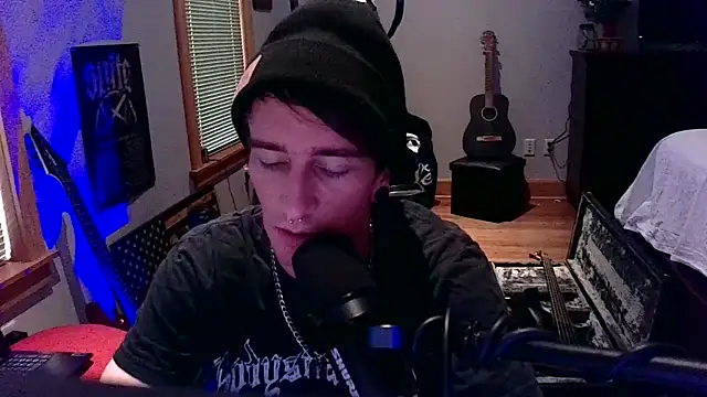 LEVIATHANX666 online show from April 10, 2026, 7:32 pm