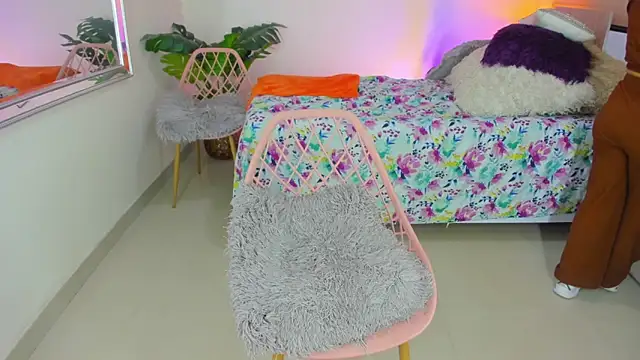 Snapshot of LusyKitty chatting on October 23, 2025, 3:32 pm LusyKitty online show from October 23, 2025, 3:32 pm