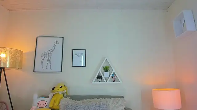 Snapshot of LusyKitty chatting on December 15, 2025, 3:29 pm LusyKitty online show from December 15, 2025, 3:29 pm