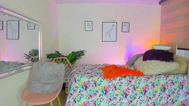 Snapshot of LusyKitty chatting on October 22, 2025, 3:33 pm LusyKitty online show from October 22, 2025, 3:33 pm