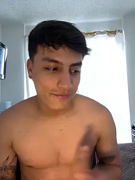 Snapshot of ErosVale chatting on November 15, 2025, 1:04 pm ErosVale online show from November 15, 2025, 1:04 pm