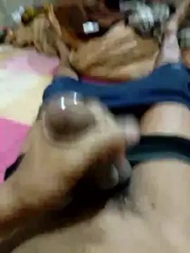 Saxyboy2002 online show from November 30, 2025, 4:35 am