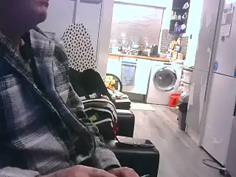 Snapshot of hefin18 chatting on January 28, 2025, 8:26 pm hefin18 online show from January 28, 2025, 8:26 pm