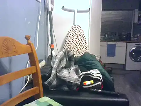 Snapshot of hefin18 chatting on February 8, 2025, 9:36 pm hefin18 online show from February 8, 2025, 9:36 pm