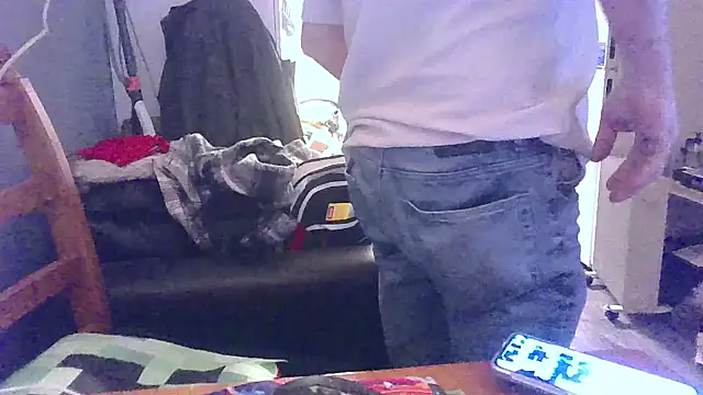 Snapshot of hefin18 chatting on January 23, 2025, 9:18 pm hefin18 online show from January 23, 2025, 9:18 pm