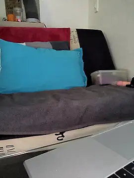 Volcaniiia online show from April 14, 2026, 4:01 pm