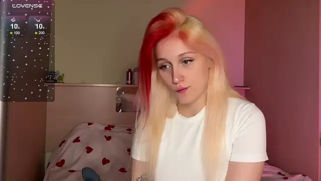 Snapshot of _Annabel_Myr_ chatting on November 8, 2025, 11:03 am Annabel Myr online show from November 8, 2025, 11:03 am