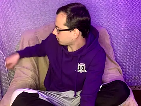 Snapshot of sal0mka chatting on November 17, 2025, 8:02 pm sal0mka online show from November 17, 2025, 8:02 pm