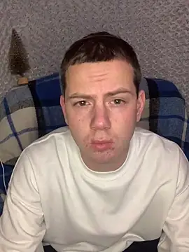 Snapshot of sal0mka chatting on December 15, 2025, 6:25 pm sal0mka online show from December 15, 2025, 6:25 pm