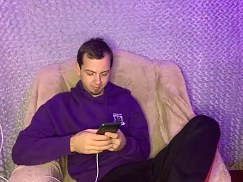 Snapshot of sal0mka chatting on November 19, 2025, 9:15 pm sal0mka online show from November 19, 2025, 9:15 pm