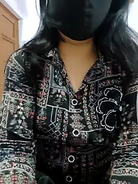 Snapshot of roshni_agrawal0 chatting on November 9, 2025, 6:34 pm roshni agrawal0 online show from November 9, 2025, 6:34 pm