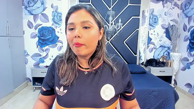 Snapshot of LatinaHoleQueen chatting on October 14, 2025, 2:50 pm LatinaHoleQueen online show from October 14, 2025, 2:50 pm