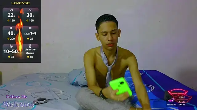 Snapshot of dylan_apol0 chatting on April 21, 2026, 2:14 am dylan apol0 online show from April 21, 2026, 2:14 am