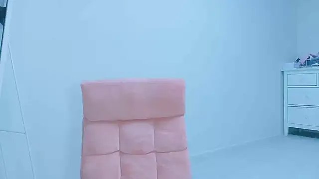 Snapshot of ramuchan_desu chatting on November 12, 2025, 2:15 am ramuchan desu online show from November 12, 2025, 2:15 am