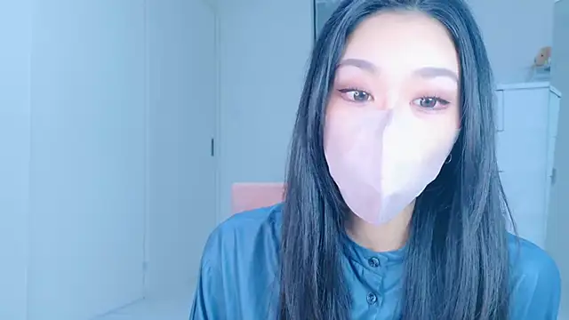 Snapshot of ramuchan_desu chatting on November 26, 2025, 1:05 am ramuchan desu online show from November 26, 2025, 1:05 am