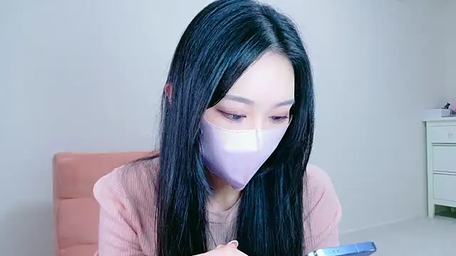 Snapshot of ramuchan_desu chatting on November 6, 2025, 2:15 am ramuchan desu online show from November 6, 2025, 2:15 am