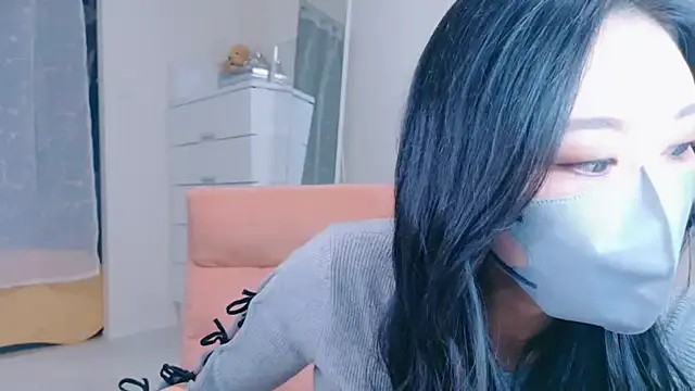 Snapshot of ramuchan_desu chatting on November 20, 2025, 1:28 am ramuchan desu online show from November 20, 2025, 1:28 am