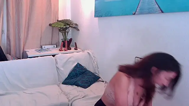 IvonneAndDom online show from November 19, 2025, 11:54 am