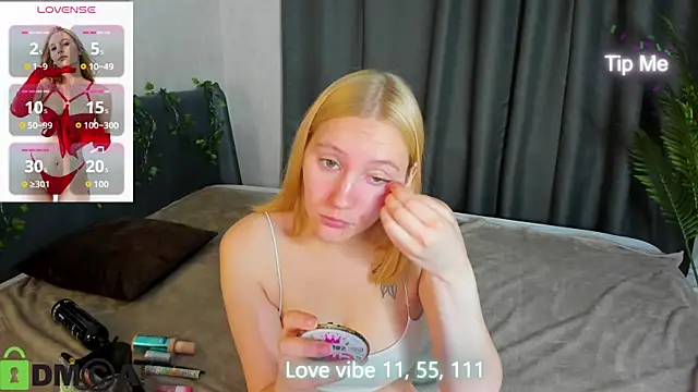 Snapshot of Anna_Chelsea chatting on October 24, 2025, 1:04 am Anna Chelsea online show from October 24, 2025, 1:04 am