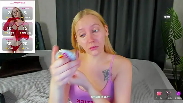 Snapshot of Anna_Chelsea chatting on November 14, 2025, 12:25 am Anna Chelsea online show from November 14, 2025, 12:25 am