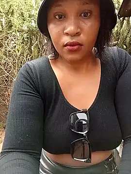 Snapshot of sweetLady89 chatting on October 28, 2025, 4:35 am sweetLady89 online show from October 28, 2025, 4:35 am