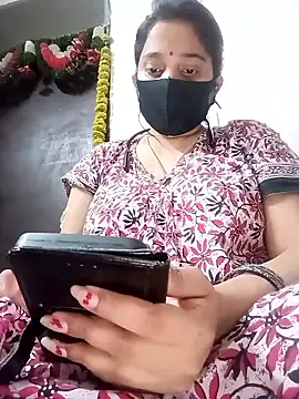 Snapshot of Trisha_71 chatting on May 30, 2026, 7:08 pm Trisha 71 online show from May 30, 2026, 7:08 pm
