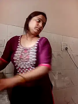 Snapshot of Trisha_71 chatting on November 8, 2025, 5:33 am Trisha 71 online show from November 8, 2025, 5:33 am