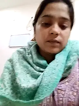 Snapshot of Trisha_71 chatting on November 12, 2025, 4:11 pm Trisha 71 online show from November 12, 2025, 4:11 pm