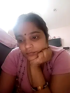 Snapshot of Trisha_71 chatting on November 14, 2025, 4:21 pm Trisha 71 online show from November 14, 2025, 4:21 pm