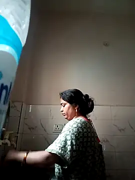 Snapshot of Trisha_71 chatting on October 30, 2025, 3:38 am Trisha 71 online show from October 30, 2025, 3:38 am