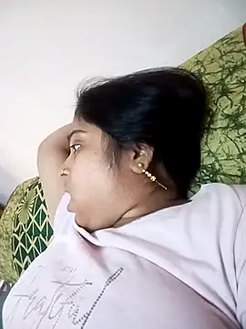 Snapshot of Trisha_71 chatting on October 24, 2025, 7:29 am Trisha 71 online show from October 24, 2025, 7:29 am