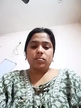 Snapshot of Trisha_71 chatting on November 15, 2025, 5:00 am Trisha 71 online show from November 15, 2025, 5:00 am