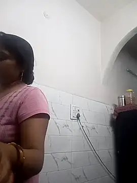 Snapshot of Trisha_71 chatting on October 31, 2025, 3:08 pm Trisha 71 online show from October 31, 2025, 3:08 pm