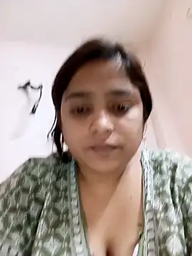 Snapshot of Trisha_71 chatting on November 13, 2025, 5:00 am Trisha 71 online show from November 13, 2025, 5:00 am