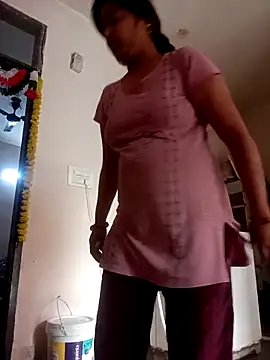 Snapshot of Trisha_71 chatting on November 20, 2025, 5:08 am Trisha 71 online show from November 20, 2025, 5:08 am