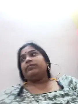 Snapshot of Trisha_71 chatting on October 30, 2025, 4:04 pm Trisha 71 online show from October 30, 2025, 4:04 pm