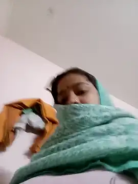 Snapshot of Trisha_71 chatting on November 14, 2025, 2:37 am Trisha 71 online show from November 14, 2025, 2:37 am