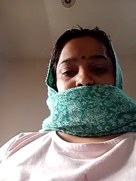 Snapshot of Trisha_71 chatting on November 17, 2025, 3:43 am Trisha 71 online show from November 17, 2025, 3:43 am