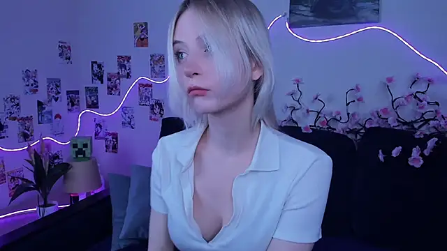 Snapshot of Megan--chan chatting on January 15, 2026, 5:16 pm Megan--chan online show from January 15, 2026, 5:16 pm