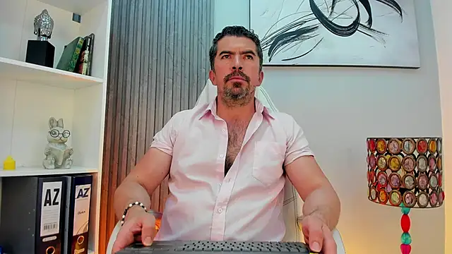 Snapshot of JuanKFit_45 chatting on June 20, 2026, 3:55 am JuanKFit 45 online show from June 20, 2026, 3:55 am